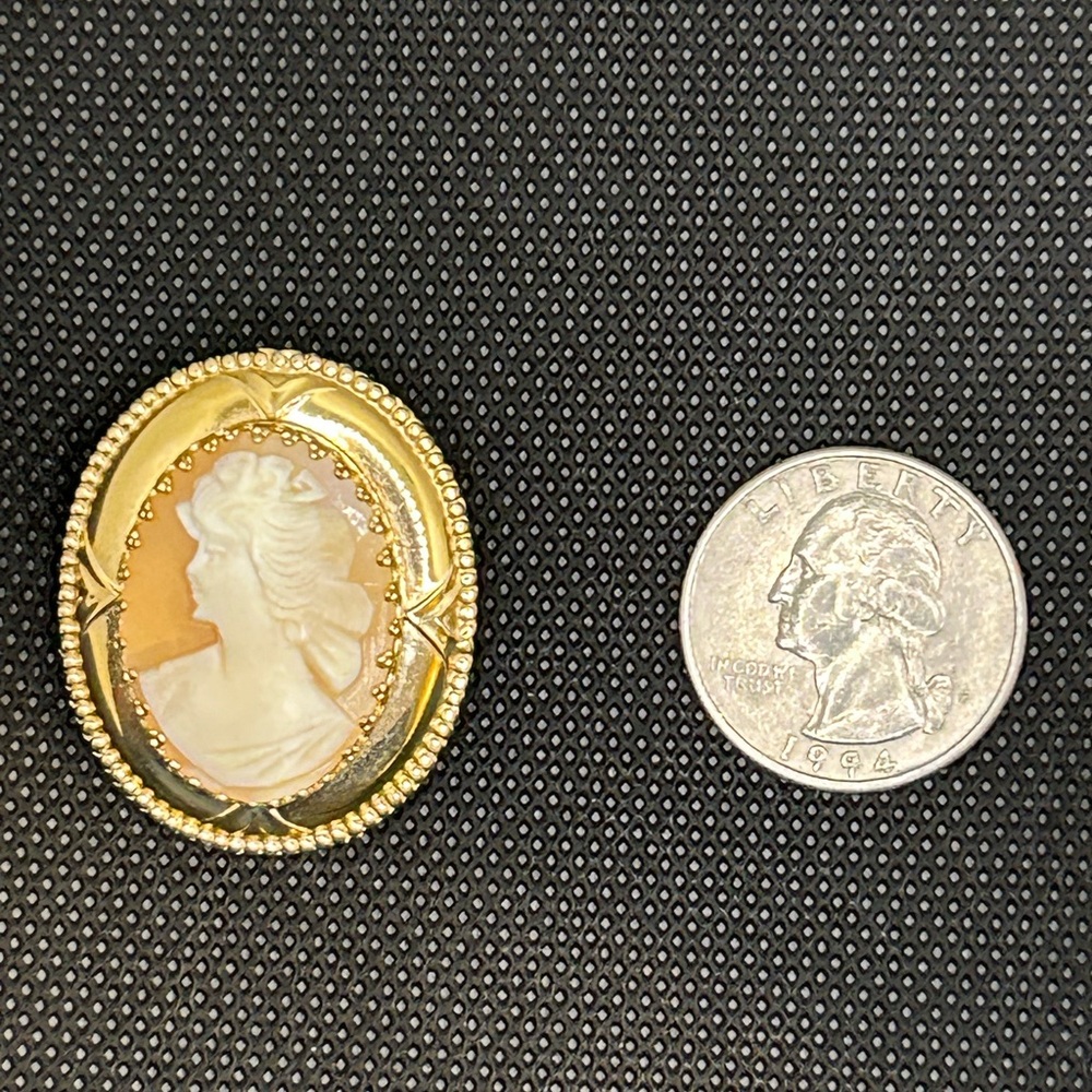 Gold Cameo Brooch